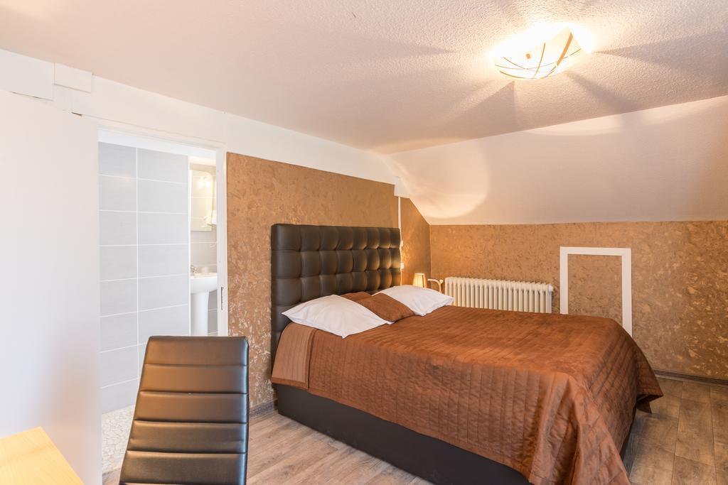 Alp'Hotel Voreppe Екстер'єр фото