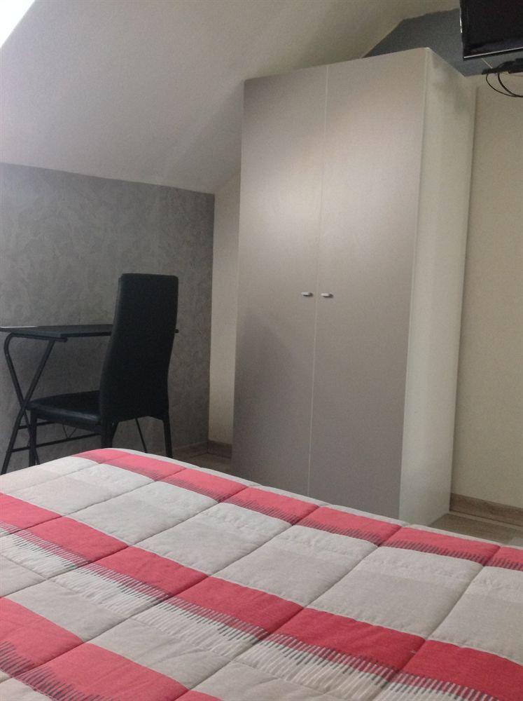 Alp'Hotel Voreppe Екстер'єр фото