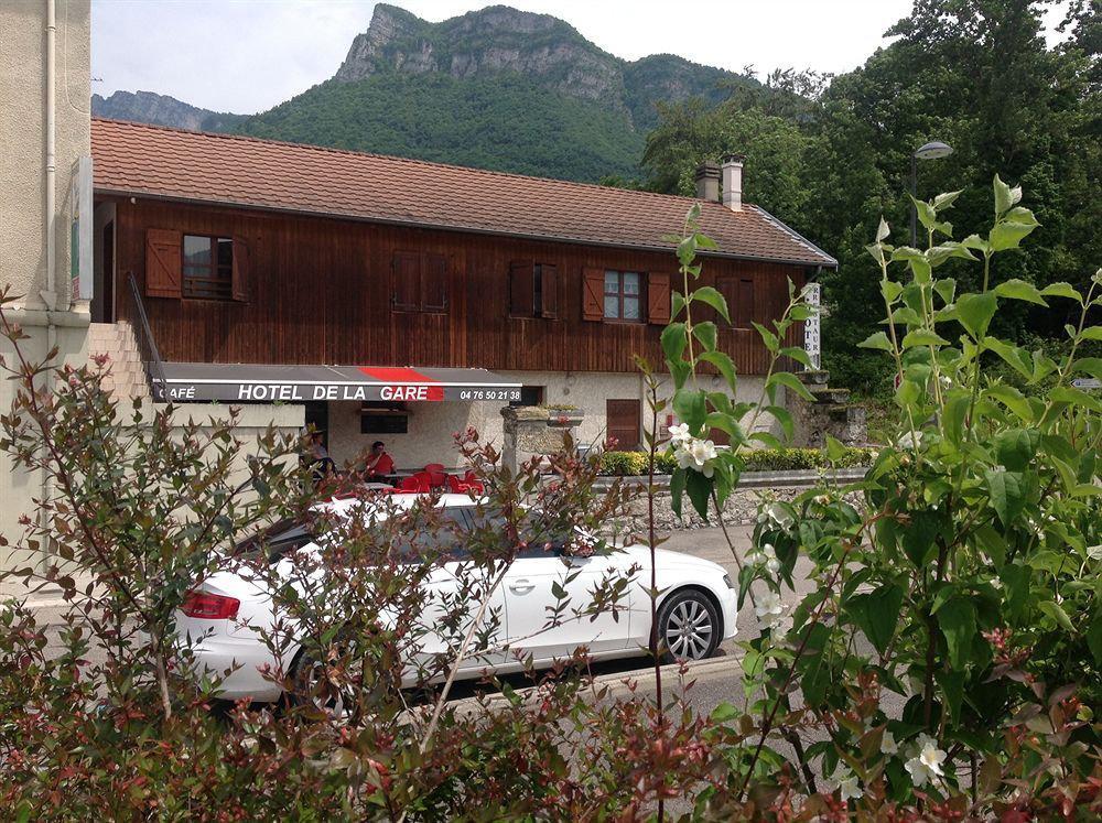 Alp'Hotel Voreppe Екстер'єр фото
